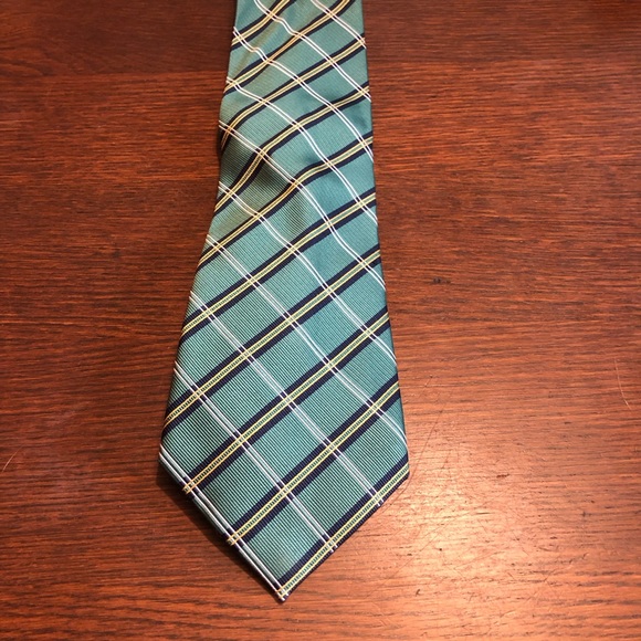 Final Clearance used green plaid tie - Picture 1 of 4